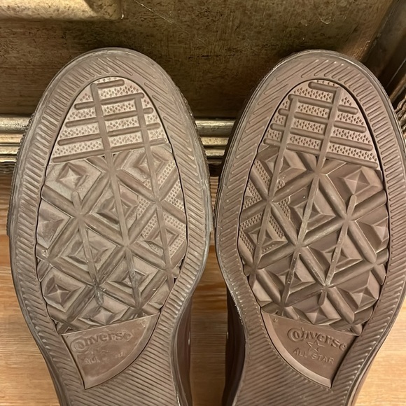 CONVERSE ALL STAR BURGUNDY LEATHER SNEAKER - Women’s 9 - Picture 7 of 11